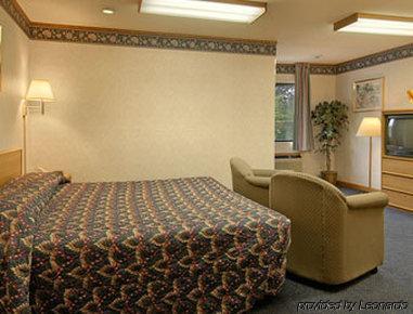 Days Inn By Wyndham Farmer City Номер фото